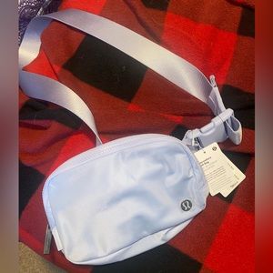 Lululemon everywhere belt bag